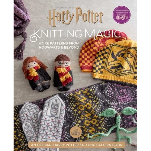 Offerta a tempo: Harry Potter: Knitting Magic: More Patterns From Hogwarts and Beyond: An Official Harry Potter Knitting Book (Harry Potter Craft Books, Knitting Books) - 58% da 58.49 € a 24.45 €