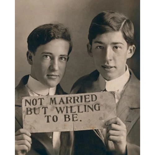 Tijdelijke aanbieding: Des hommes amoureux: Un siècle de photographies 1850-1950 van 55.00 € naar 28.50 € (48% korting)