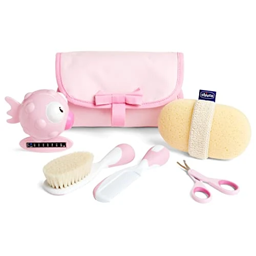 Offerta a tempo: Chicco Set Bagnetto per Bambini, Idea Regalo, Idea Regalo Nascita, con Pettine, Spazzola Morbida, Termometro, Guanto Da Bagno In Spugna E Un Paio Di Forbici, Igiene Neonato, Prodotti Bagnetto, Rosa — 27% da 31,90 € a 23,40 €