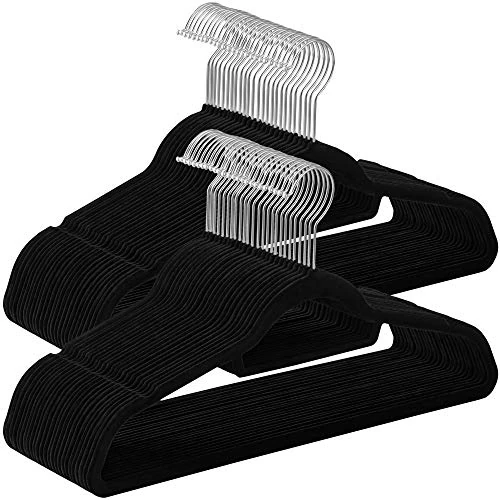 Offerta a tempo: SONGMICS Grucce Appendiabiti in Velluto 50 Pezzi, Antiscivolo, Scanalature su Spalle, Barra per Pantaloni, Gancio Girevole a 360°, Salvaspazio, Spesso 0,6 cm, Largo 43 cm, Nero e Argento CRF50B - 30% da 26.99 € a 18.89 €