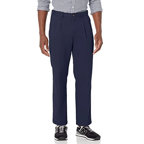 Offerta a tempo: Amazon Essentials Pantaloni Chino Plissettati Anti-Piega, Vestibilità Classica (Disponibili in Taglie Forti) Uomo, Blu Marino, 34W / 32L - 0.00% da 33.20 € a 33.20 €