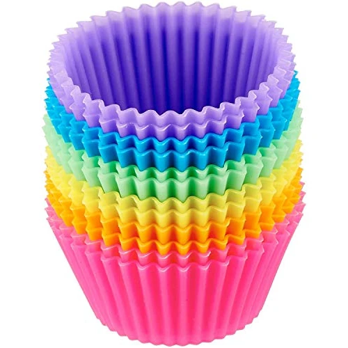 Offerta a tempo: Amazon Basics Rotondo Pirottini in silicone riutilizzabili, confezione da 12 (sicuri in forno fino a 220 °C), Multicolore - 15% da 7.83 € a 6.66 €