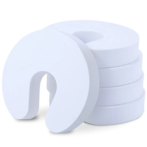 Tijdelijke aanbieding: Offgridtec deurstoppers, wit, zeer robuuste schuimrubber, klembescherming, kinderbeveiliging, babybescherming tegen beknellingen voor deuren, ramen, schuifladen, 5-delige set van 6.95 € naar 6.95 € (0.00% korting)