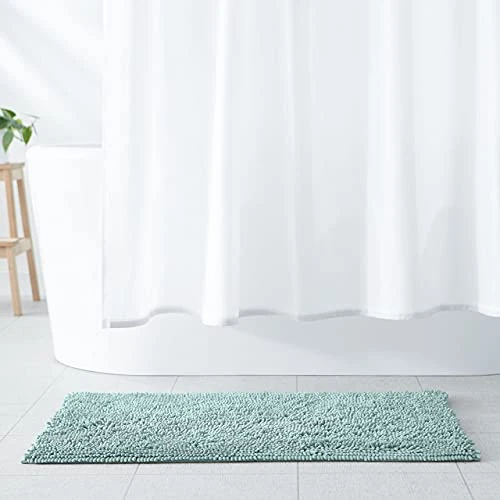 Begrenztes Angebot: Amazon Basics Mikrofaser Badezimmer Matte, rutschfest, 53 x 87 cm, Gischtgrün von 14.76 EUR auf 12.10 EUR (Rabatt 18%)