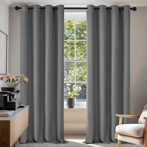 Tijdelijke aanbieding: Deconovo Verduisterende Gordijnen met Ringen – Kant en Klaar Thermische Gordijnen voor Slaapkamer en Woonkamer, Lichtgrijs, 140x290 cm (2 stuks) van 43.49 € naar 43.49 € (0.00% korting)