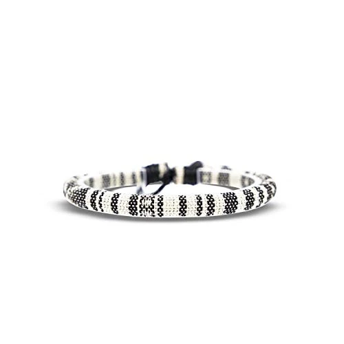 Offerta a tempo: Made by Nami Braccialetto Surfer Boho - Donna e Uomo - Accessori Fatti a Mano per Festa in Spiaggia - Etnico Hippie - 100% Impermeabile e Regolabile - Amicizia Ragazze (bianco) - 0.00% da 5.99 € a 5.99 €