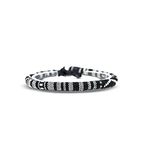 Offerta a tempo: Made by Nami Braccialetto Surfer Boho - Donna e Uomo - Accessori Fatti a Mano per Festa in Spiaggia - Etnico Hippie - 100% Impermeabile e Regolabile - Amicizia Ragazze (nero) - 0.00% da 5.99 € a 5.99 €