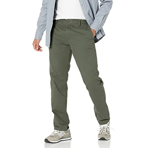 Offerta a tempo: Amazon Essentials Pantaloni Chino da Lavoro a Vestibilità Aderente Anti-Piega e Senza Pince Uomo, Verde Oliva Scuro, 29W / 32L - 47% da 24.00 € a 12.73 €