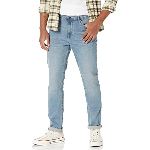 Offre limitée : Amazon Essentials Jean Extensible Confortable, Coupe Ajustée - couleurs abandonnées Homme, Bleu Clair, 30W / 28L de 31.50 € à 23.39 € (26% de remise)