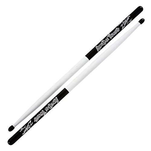 Tijdelijke aanbieding: Zildjian Artist Series Hickory Drumsticks - Adrian Young - Nylon Tip - Zwart & Wit van 23.55 € naar 23.55 € (0.00% korting)