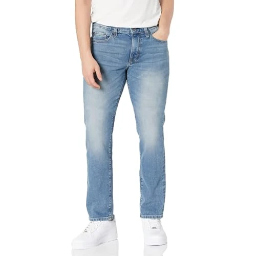 Offerta a tempo: Amazon Essentials Jeans Slim Fit - colori fuori produzione Uomo, Delavé Chiaro, 32W / 33L - 36% da 24.80 € a 15.95 €