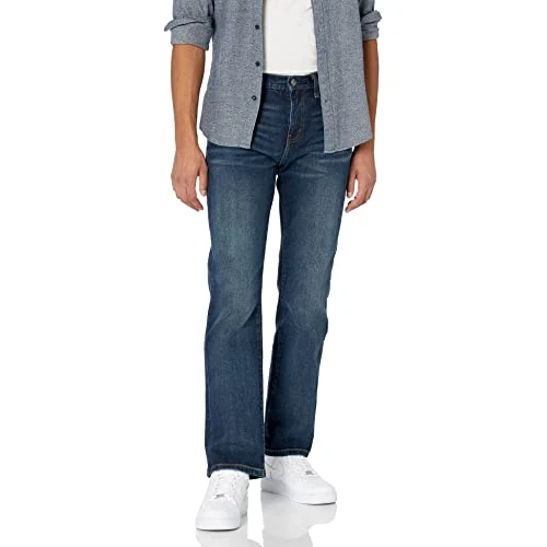 Offerta a tempo: Amazon Essentials Jeans dritti con taglio bootcut - colori fuori produzione Uomo, Delavé Scuro, 33W / 29L - 0.00% da 26.49 € a 26.49 €
