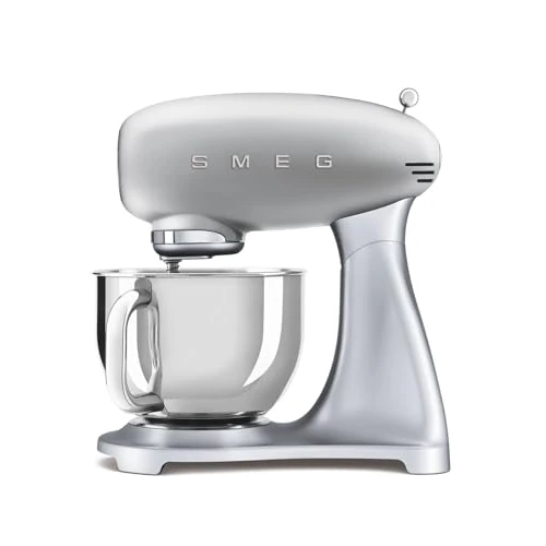 Offerta a tempo: Smeg, Impastatrice Planetaria SMF02SVEU, 10 Velocità, Smooth Start, Ciotola da 4,8 L, Sicurezza Blocco Motore, Frusta Filo, Frusta Piatta, Gancio e Coperchio Versatore in Dotazione, 800W, Silver - 40% da 499.00 € a 299.00 €