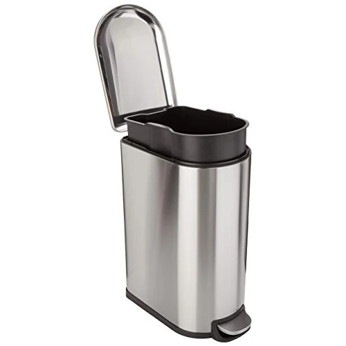 Tijdelijke aanbieding: Amazon Basics Afvalbak, voor de badkamer, rechthoekig, met roestvrijstalen voetpedaal, softclose-mechanisme, voor thuis en op kantoor, 40 liter, zilver van 68.20 EUR naar 68.20 EUR (korting 0%)