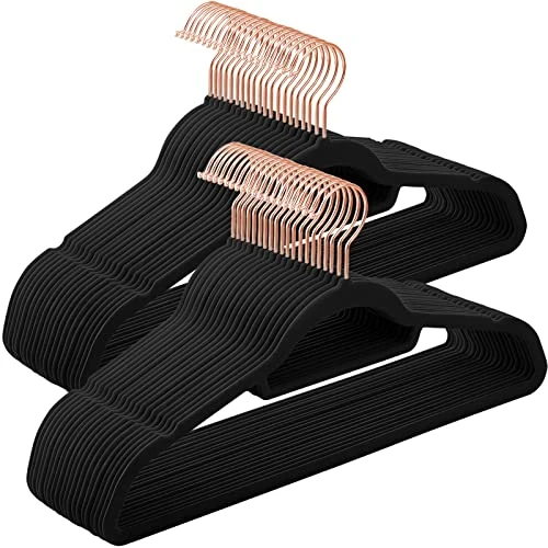 Offerta a tempo: SONGMICS Grucce Appendiabiti in Velluto, 50 Pezzi, Salvaspazio, Antiscivolo | Cappotti Pantaloni, 43,5 x 22,5 x 0,6 cm, Porta Cravatte, Gancio Girevole a 360°, Collezione Breanna CRF21BK50 - 0.00% da 20.99 € a 20.99 €
