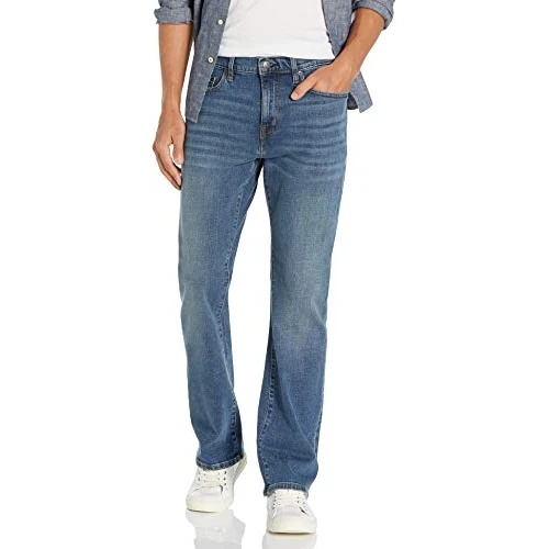 Amazon Essentials Jeans Dritti con Taglio Bootcut - Colori Fuori Produzione Uomo, Blu Medio Vintage, 40W / 28L