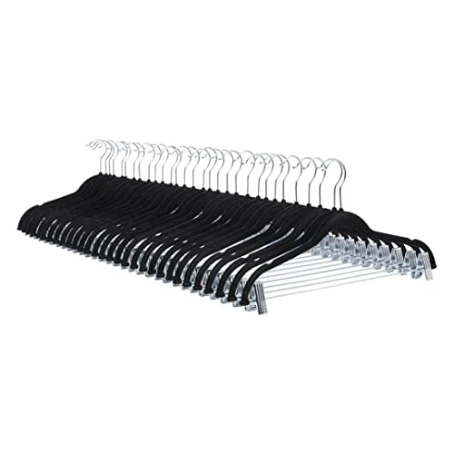 Offerta a tempo: Amazon Basics Grucce con pinze per gonne e pantaloni, rivestite in velluto, confezione da 24, Nero - 13% da 23.66 € a 20.65 €
