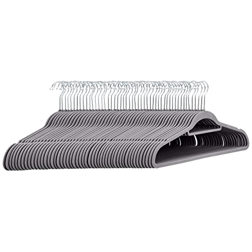 Offerta a tempo: Amazon Basics Antiscivolo e Appendini per cappotti velluto per abiti con fermacravatta - 50 pezzi, Grigio scuro - 19% da 20.99 € a 16.99 €