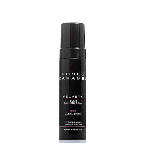 Offerta a tempo: Rose & Caramel Velvety Dark – Ultra Dark Olive Selbstbräunungsmousse 200 ml, keine Orangetöne. Extra dunkle künstliche Bräune (Dunkel – Ultra Dark) - 41% da 35.99 € a 21.14 €