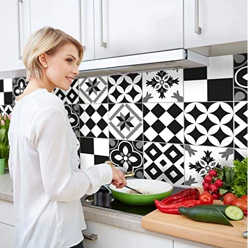 Offerta a tempo: CREARREDA Pannello Paraschizzi Cucina Adesivo da Parete Facile da Applicare Piastrelle Black & White 260 x 60 cm 100% Made in Italy, Ignifugo e Resistente all'Acqua Paraspruzzi Lavandino in PVC - 0.00% da 39.98 € a 39.98 €