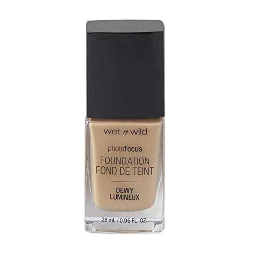 Offerta a tempo: Wet n Wild - Photo Focus Foundation DEWY - Fondotinta Beige Classico Idratante dalla Performance Elevata - Copre le Imperfezioni, Ideale per Pelli da Normali a Secche - Vegan - Classic Beige - 41% da 9.99 € a 5.90 €