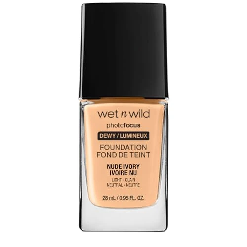 Wet n Wild Photo Focus Dewy Foundation, Fondotinta Liquido Idratante per Pelle Normale/Secca a Coprenza Modulabile dal Finish Luminoso, Soft Beige