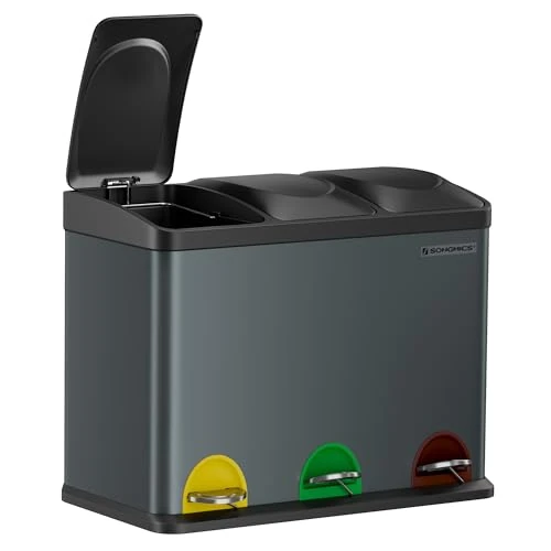 Offerta a tempo: SONGMICS Cestino da Cucina, Pattumiera per Riciclaggio, Pattumiera Tripla a Pedale, in Metallo da 45 Litri, per Raccolta Differenziata, 3 x 15L, con Coperchio, Acciaio, Grigio Verdastro LTB45G - 15% da 72.99 € a 62.04 €