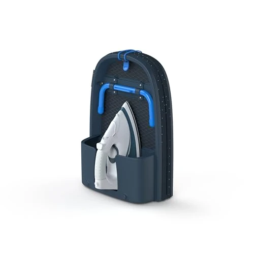 Offerta a tempo: Joseph Joseph Pocket Plus, Asse da Stiro da Tavolo Pieghevole Salvaspazio con Copriasse in Cotone e Porta Ferro da Stiro Integrato, Nero/Blu - 38% da 139.99 € a 86.34 €