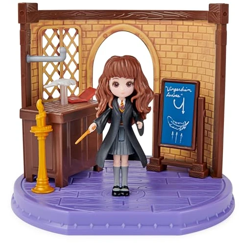 Offerta a tempo: Wizarding World, Set Classe di Incantesimi Harry Potter con bambola esclusiva Hermione Granger e accessori - dai 5 anni - 11% da 20.86 € a 18.63 €
