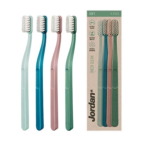 Oferta limitada: Jordan ® | Cepillo de dientes manual Green Clean | Cepillo de dientes sostenible fabricado con materiales reciclados | Diseño escandinavo | Cerdas suaves | Color aleatorio | Pack 4 Unidades de 9.90 EUR a 6.90 EUR (ahorro 30%)