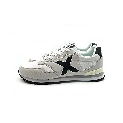 Limited-time offer: Munich Unisex Dash Sneaker, White, 6.5 UK from 47.28 GBP to 47.28 GBP (save 0%)