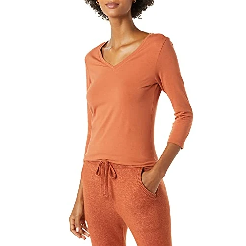 Tijdelijke aanbieding: Amazon Essentials Women's T-shirt met driekwartmouwen en V-hals in klassieke pasvorm (verkrijgbaar in grote maten), Karamel, M van 16.49 € naar 16.49 € (0.00% korting)