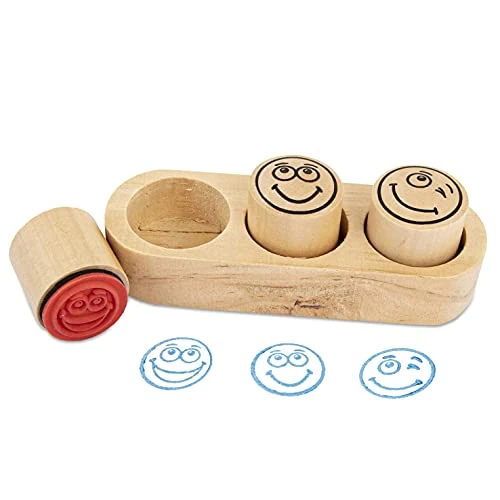 Offerta a tempo: TRENDHAUS 952509 - Set di timbri per Insegnanti Smiley, 3 timbri in Legno, ca. 4 x 10 x 4 cm, timbri motivazionali per Bambini, Insegnanti ed educatori, incl. Blocco di Legno per la conservazione - 43% da 14.22 € a 8.14 €