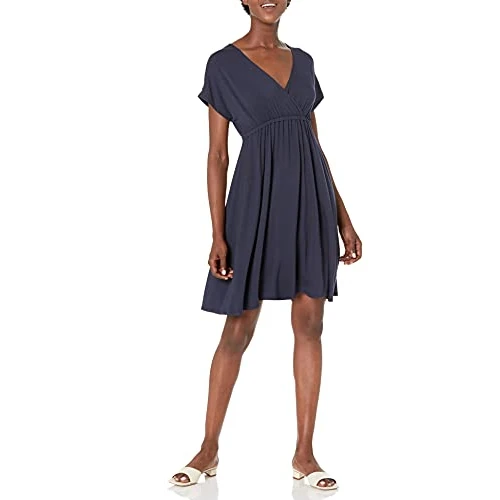Zeitlich begrenztes Angebot: Amazon Essentials Damen Surplice-Kleid (Erhältlich in Übergröße), Marineblau, S von 12.59 € auf 10.70 € (15% Rabatt)