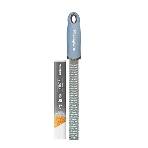 Oferta limitowana: Microplane Zester Tarka Sky Blue do owoców cytrusowych, twardych serów, imbiru, czekolady, gałki muszkatołowej i trufli z ostrzami ze stali nierdzewnej - Made in USA z 85.00 zł na 85.00 zł (oszczędź 0.00%)