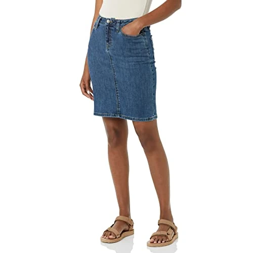 Offerta a tempo: Amazon Essentials Gonna Classica a 5 Tasche in Denim (Taglie Forti Disponibili) Donna, delavé Medio, 48 - 41% da 27.00 € a 15.90 €