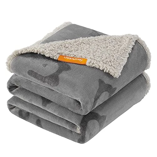 Offre limitée : Feandrea Couverture Chien Imperméable, pour Chien Moyen et Grand, Chat, Tissu Polaire, Flanelle, 152 x 127 cm, XL, Lavable en Machine, Réversible, Protection Canapé, Gris PPB060G01 de 23.84 € à 22.64 € (5% de remise)