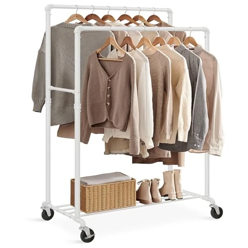 SONGMICS Tringle à vêtements avec 2 tringles et étagère, roulettes, Charge maximale 110 kg, Design Industriel, pour Chambre à Coucher, Dressing, Blanc HSR060W01