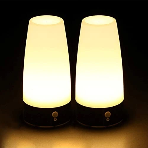 Offre limitee: Guijiyi 2PCS Lampe de Chevet Carrée Nuit de LED Lampe de Table Sans Fil avec Détecteur de Mouvement à Infrarouge (PIR), Veilleuse Alimentée par Batterie pour la vie, Chambre à Coucher, Salle de Bain de 19.99 EUR a 9.99 EUR (economie 50%)