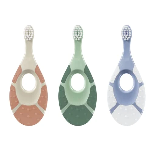 Offerta a tempo: Jordan* ® | Step 1 Green Clean | Spazzolino da denti per bambini sostenibile 0-2 anni | Setole extra morbide a base biologica, manico riciclato all'84% | Colori misti | Confezione da 3 unità - 31% da 12.90 € a 8.90 €