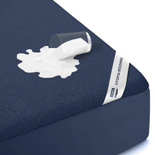 Offerta a tempo: Utopia Bedding Coprimaterasso impermeabile per letto singolo, in spugna di alta qualità, 200 g/m², traspirante, stile aderente, con tasche elastiche (blu navy) - 0.00% da 19.93 € a 19.93 €