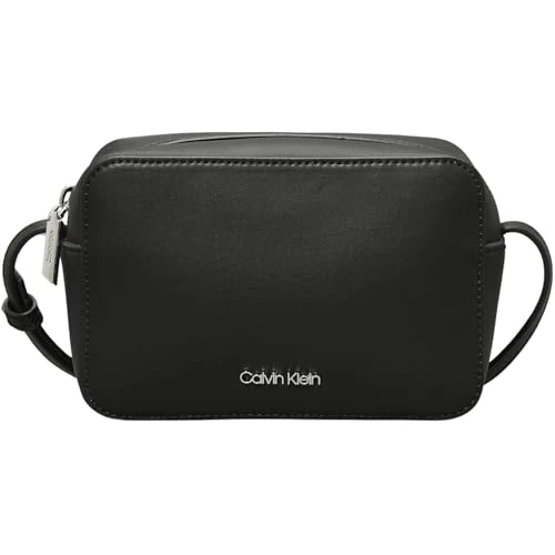 Offre limitée : Calvin Klein Sac à Bandoulière Femme Ck Must Camera Bag Petit, Noir (Ck Black), Taille Unique de 52.12 EUR à 47.95 EUR (remise 8%)