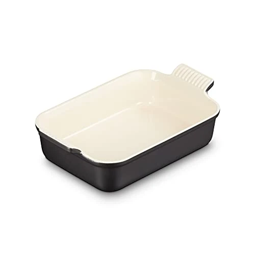 Limited-time offer: Le Creuset Heritage Rectangular Dish, Stoneware, 26 cm, 2.4 litres, Black Onyx, 71102261400001 from 69.99 GBP to 69.99 GBP (save 0%)