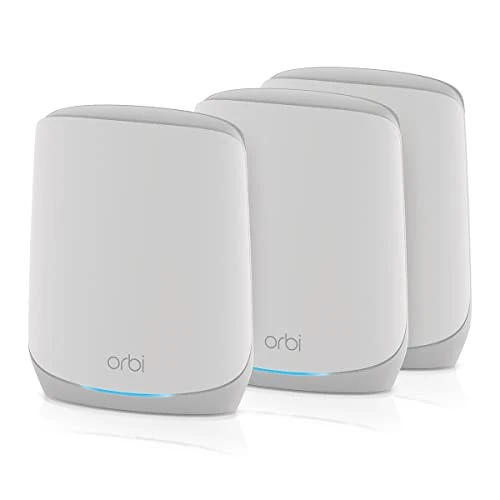 Offerta a tempo: NETGEAR Orbi WiFi Mesh (RBK763S), Triband AX5400 Mesh WiFi 6 760 Serie, Velocità fino a 5.4 Gbps, Router con 2 satelliti, copertura fino a 525 m2 e 75 dispositivi, Kit da 3 - 29% da 699.99 € a 495.99 €