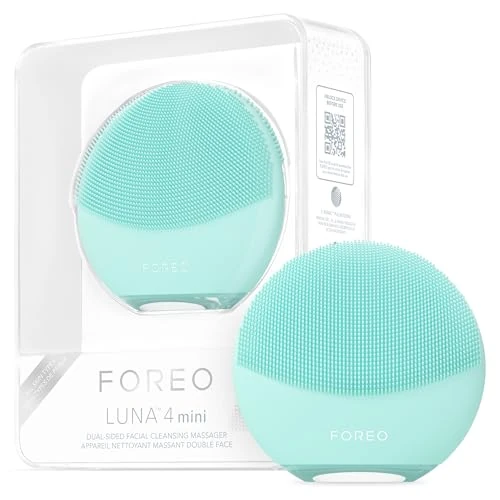 Offerta a tempo: FOREO LUNA 4 mini, spazzola detergente viso, Massaggio viso, Favorisce l'assorbimento delle formule di skincare, Spazzola viso da viaggio, Per tutti i tipi di pelle, Arctic Blue - 0.00% da 149.00 € a 149.00 €