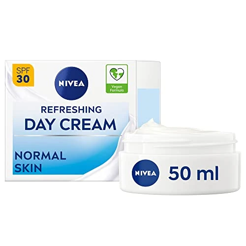 Limited-time offer: NIVEA Refreshing Day Face Cream SPF 30 (50ml), Hydrating Face Moisturiser with Aloe Vera and Hyaluronic Acid, Moisturiser with SPF for Normal Skin from 5.49 £ to 2.75 £ (save 50%)