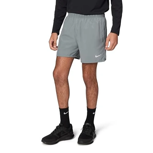 Limited-time offer: NIKE DV9363-084 M NK DF Challenger Short 5BF Pants Men's Smoke Grey/Smoke Grey/Reflective SILV Size XL from 28.00 £ to 28.00 £ (save 0.00%)