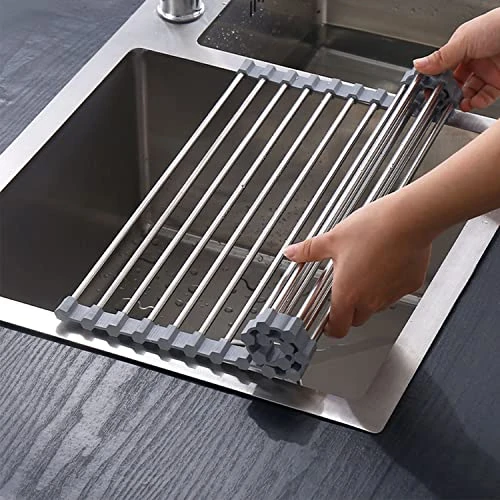 Offerta a tempo: ViWaVee Scolapiatti da Appoggio, Pieghevole e Rimovibile in Acciaio Inossidabile sopra il Lavello della Cucina, Organizer da Cucina Tappetino Scolapiatti per Tazze, Frutta, Verdura-Grigio - 28% da 24.99 € a 18.04 €