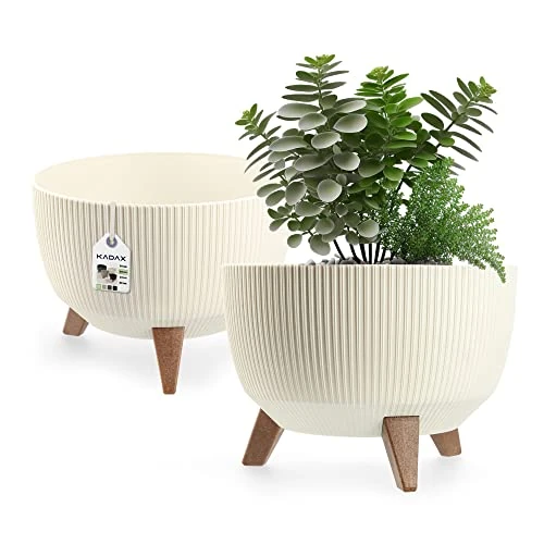 Offerta a tempo: KADAX Vaso Rialzato 29 cm in Plastica per Piante da Interno ed Esterno, Coprivaso Decorativo con Piedistallo Simil-Legno e Design Moderno (Crema) - 47% da 22.80 € a 12.04 €