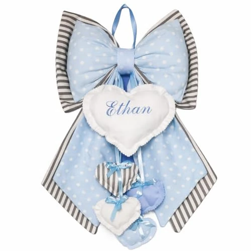 Offerta a tempo: Fiocco Nascita Personalizzato, Nome Ricamato, Cotone 100% Handmade in Italy, Coccarda Decorativa Grigia a Pois con Pendenti, per Porta o Cameretta, Dimensione 52 x 35 cm. (Pois Grigio) - 0.00% da 37.99 € a 37.99 €